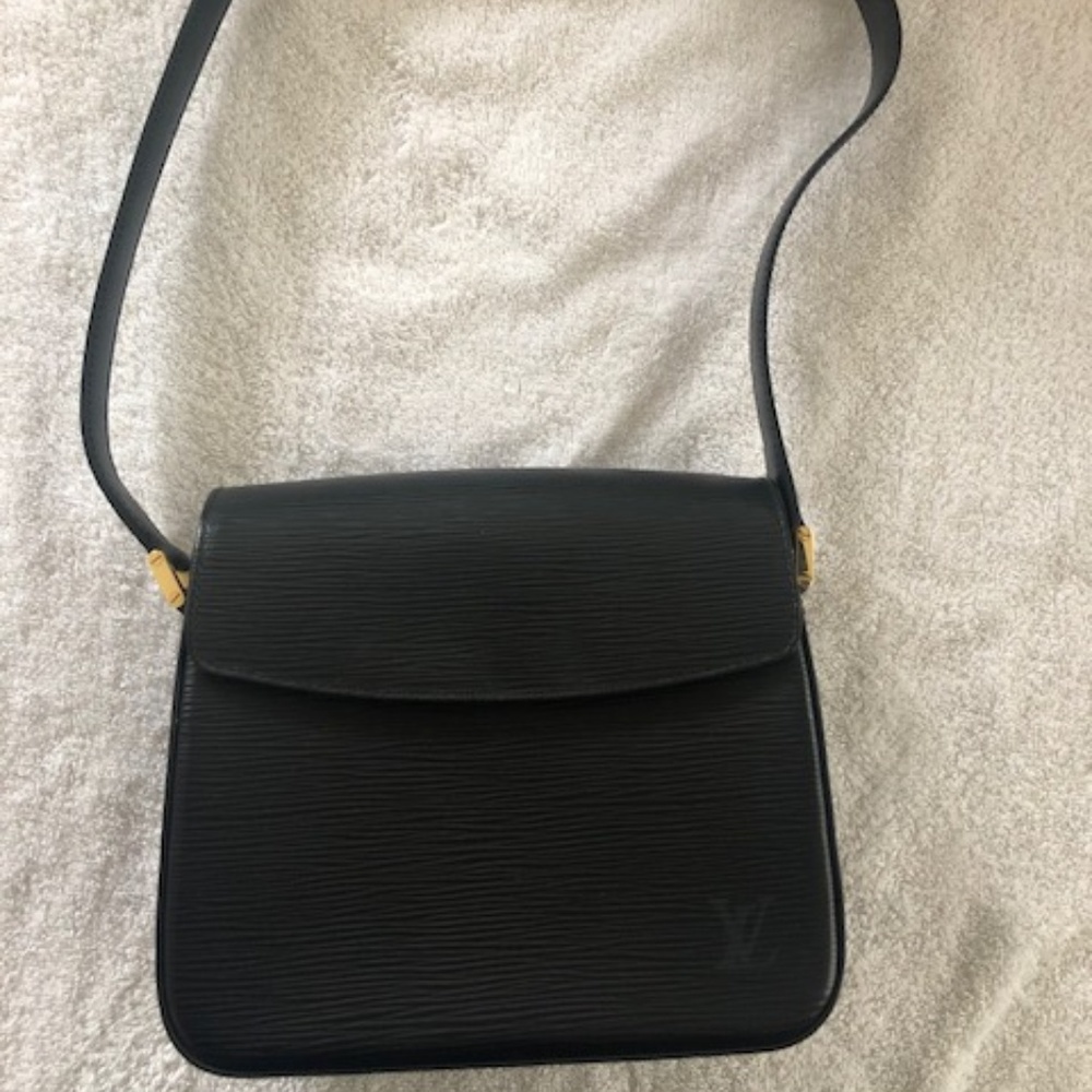 Louis Vuitton Epi Leather Buci Bag